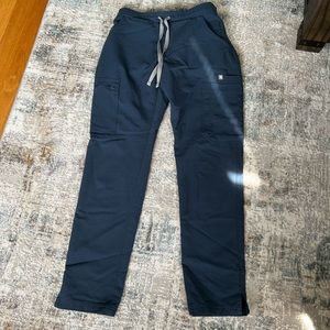 Figs Yola Skinny Scrub pants